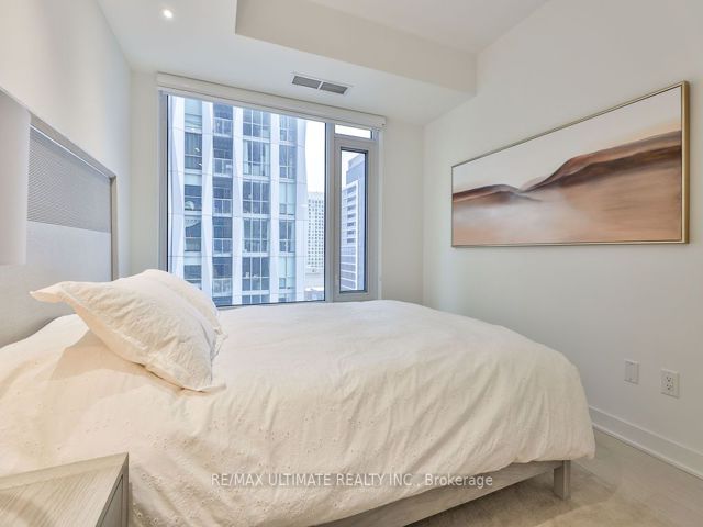 1509 - 11 Yorkville Ave