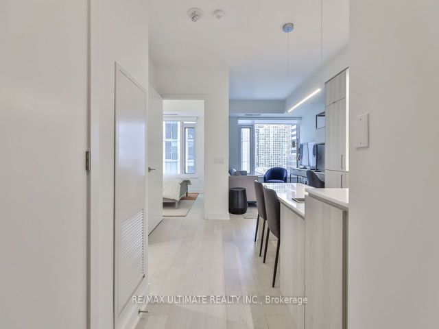 1509 - 11 Yorkville Ave