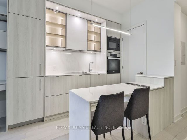 1509 - 11 Yorkville Ave