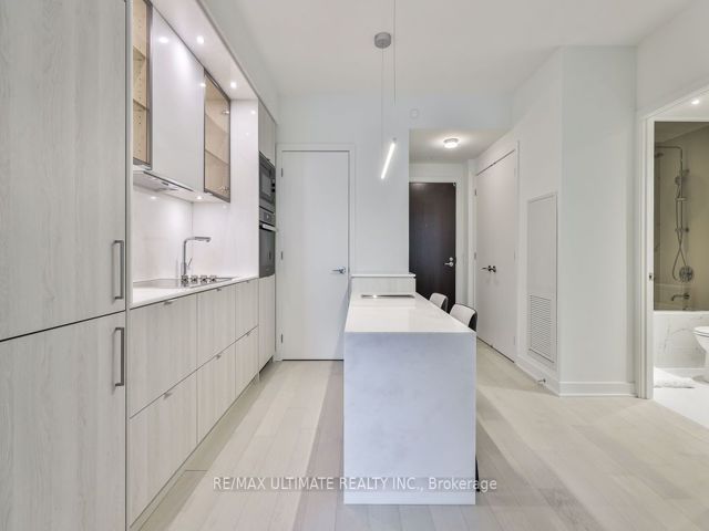 1509 - 11 Yorkville Ave