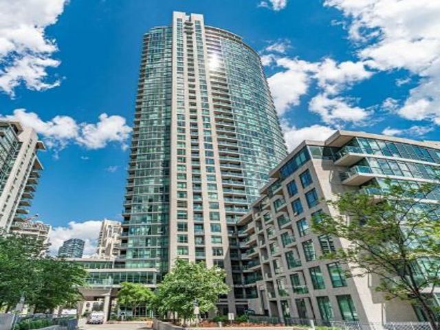 521 - 215 Fort York Blvd