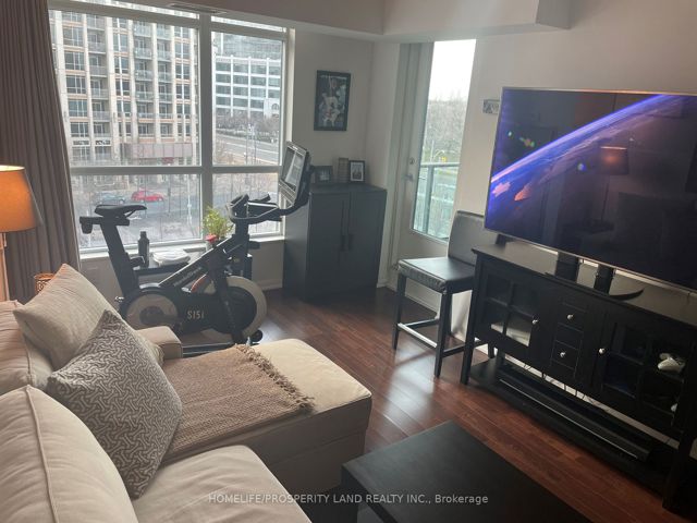 521 - 215 Fort York Blvd