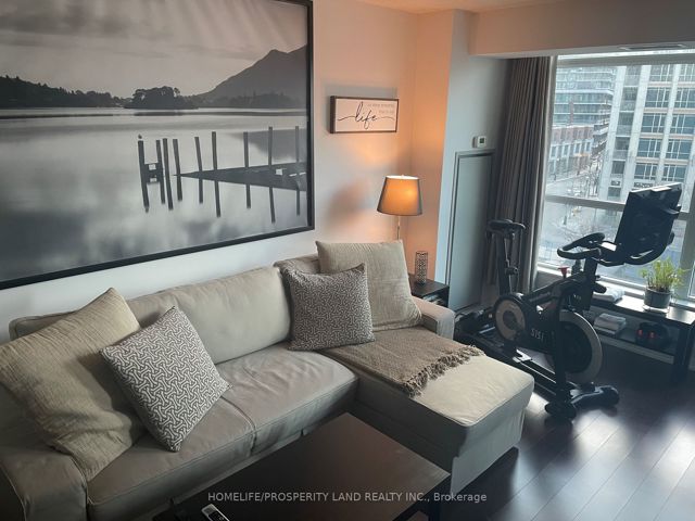 521 - 215 Fort York Blvd