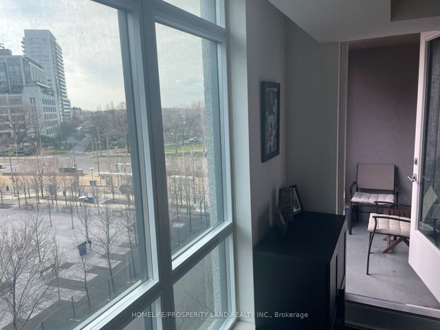 521 - 215 Fort York Blvd