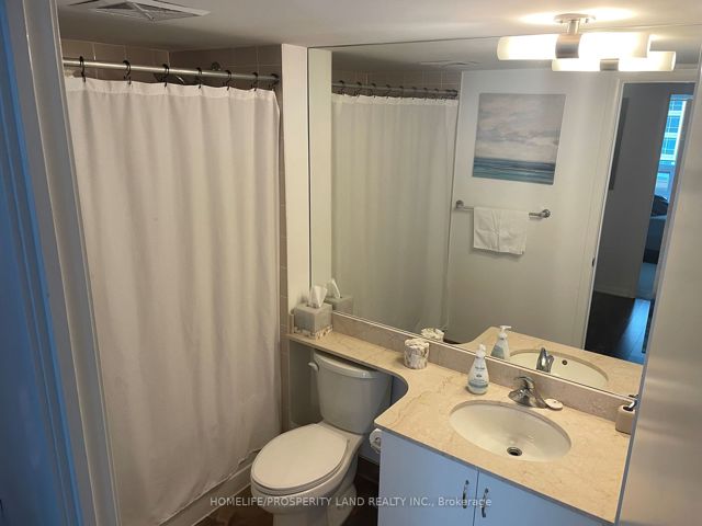 521 - 215 Fort York Blvd