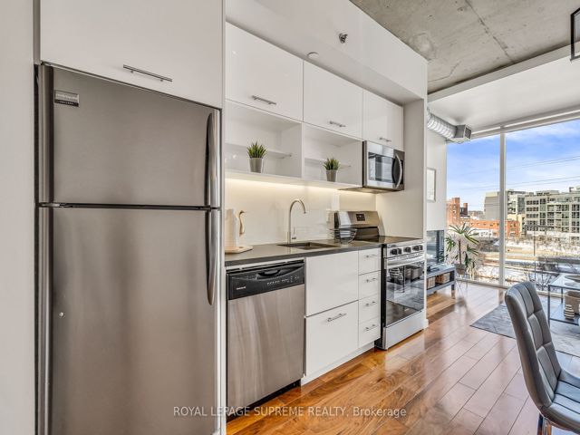 523 - 32 Trolley Cres