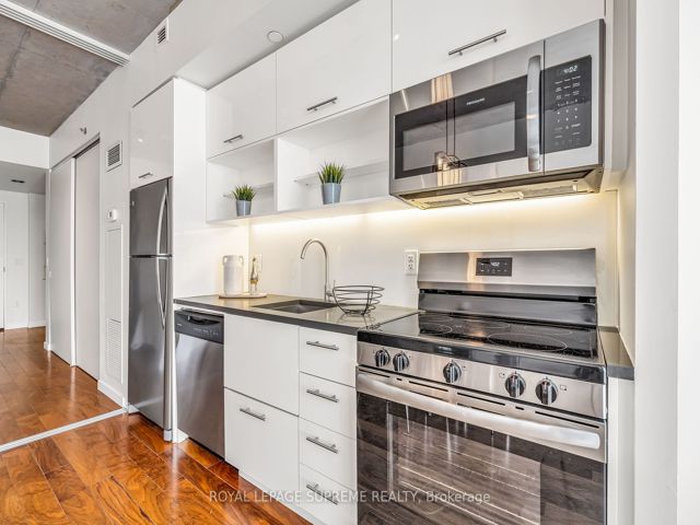 523 - 32 Trolley Cres
