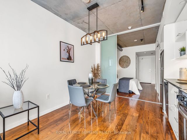 523 - 32 Trolley Cres