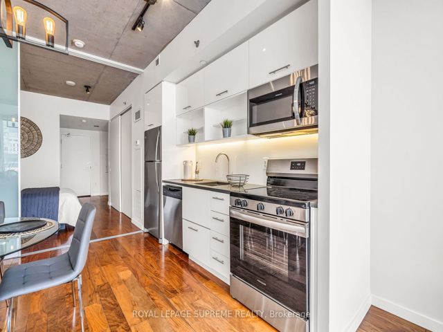 523 - 32 Trolley Cres