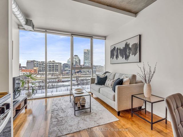 523 - 32 Trolley Cres