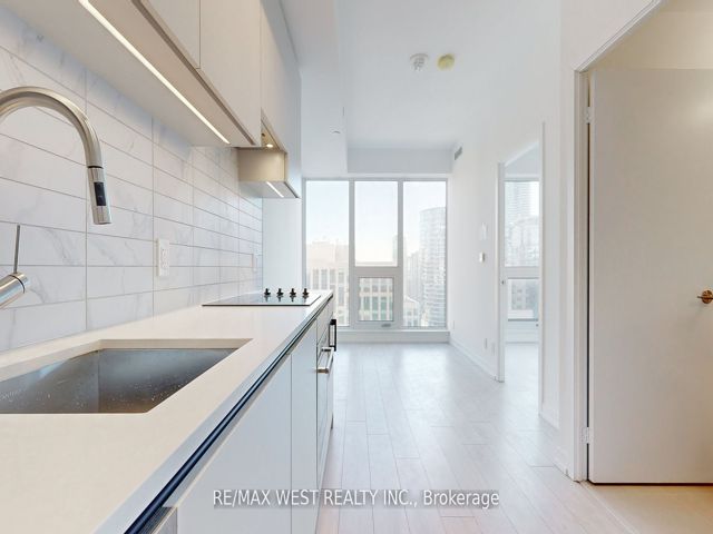 2115 - 55 Mercer St