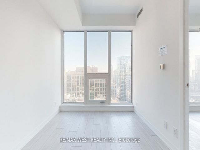 2115 - 55 Mercer St