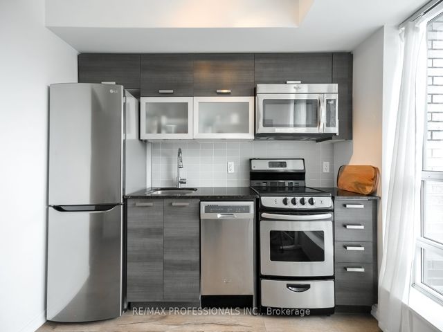 743 - 68 Abell St