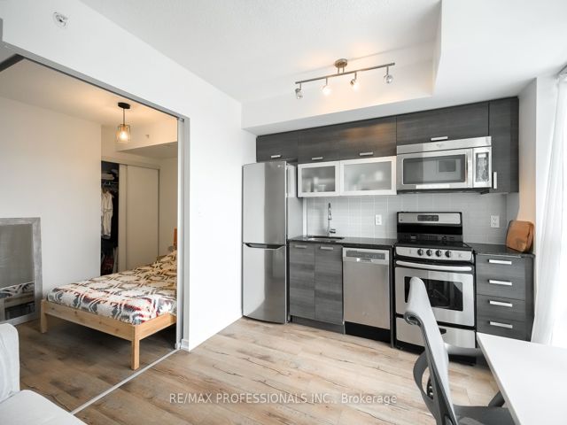 743 - 68 Abell St