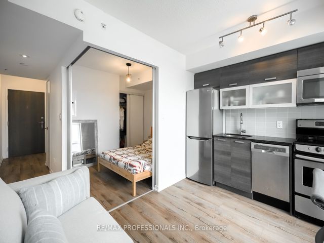 743 - 68 Abell St