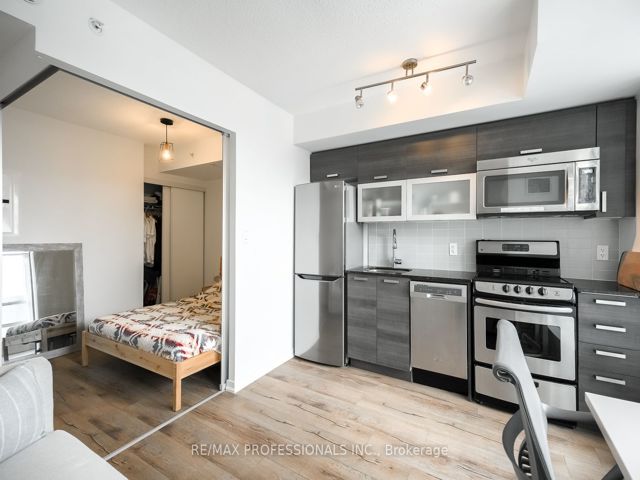 743 - 68 Abell St