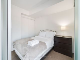 1606 - 25 Capreol Crt