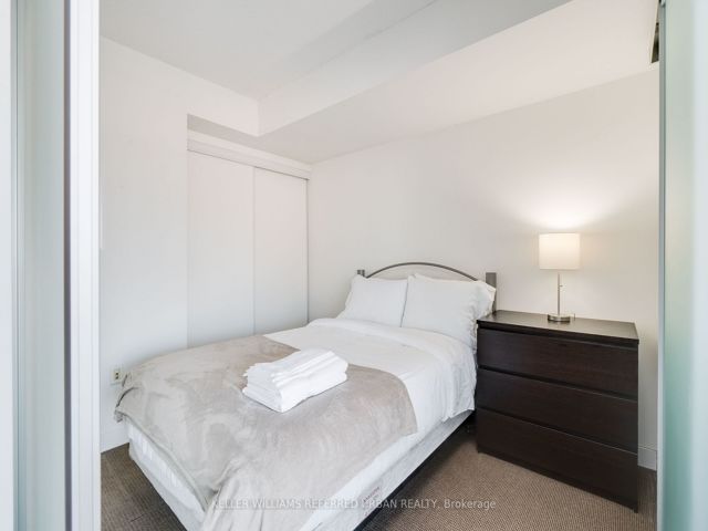 1606 - 25 Capreol Crt