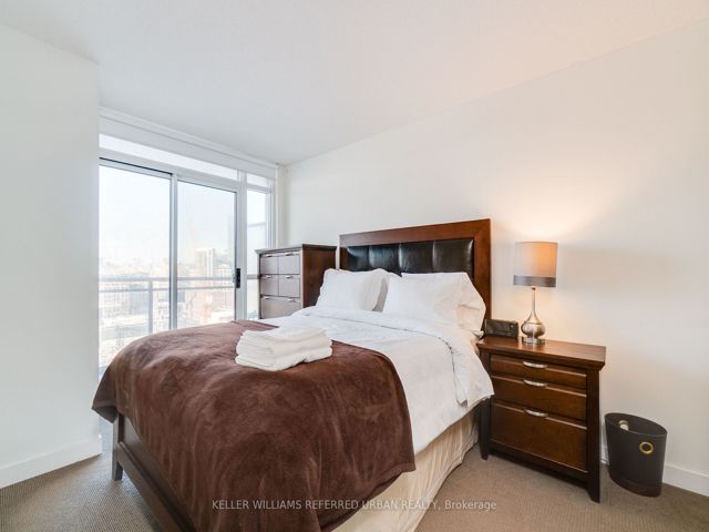 1606 - 25 Capreol Crt