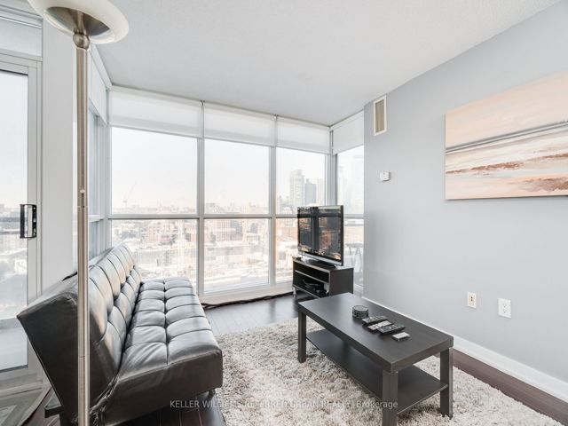 1606 - 25 Capreol Crt