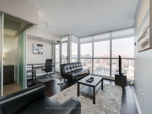 1606 - 25 Capreol Crt
