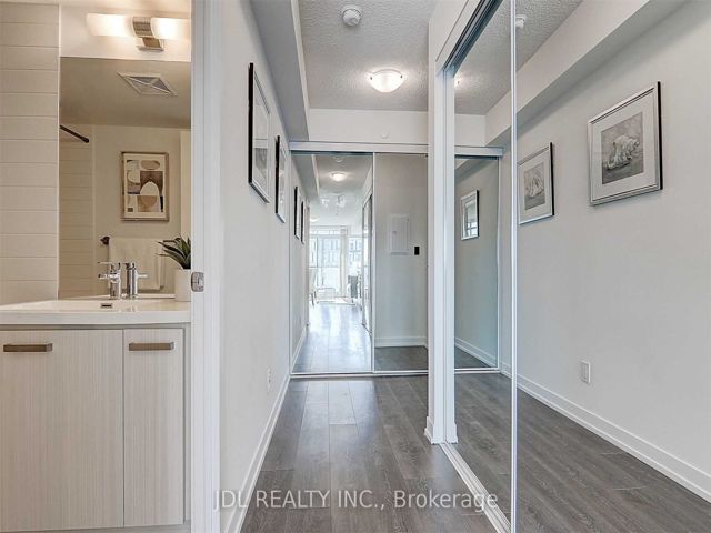 2208 - 125 Redpath Ave