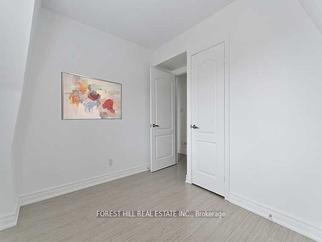 410 - 12 Sudbury St