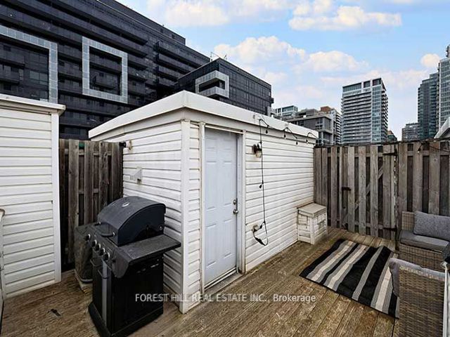 410 - 12 Sudbury St