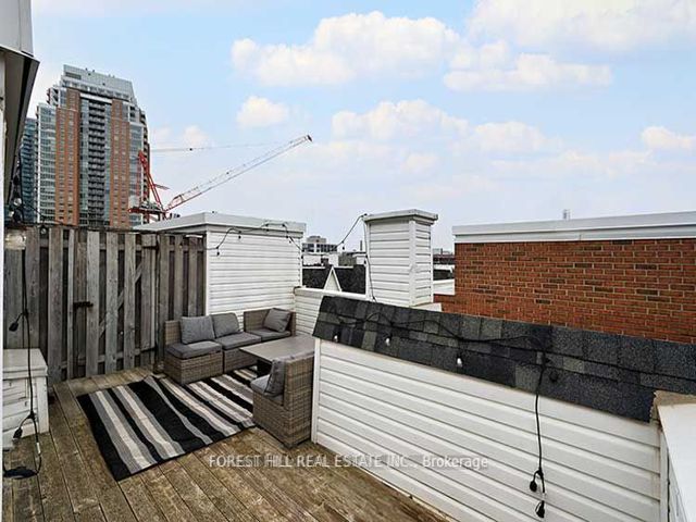 410 - 12 Sudbury St
