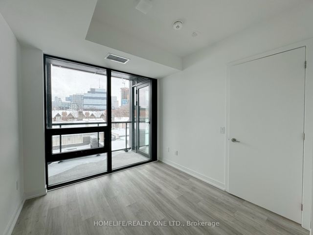 329 - 28 Eastern Ave