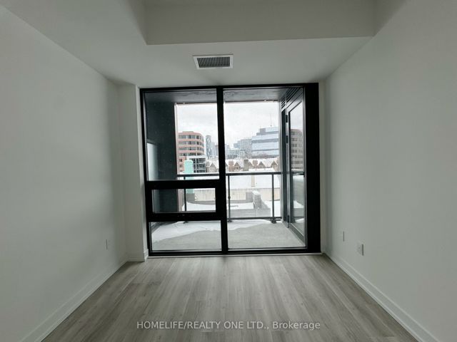 329 - 28 Eastern Ave