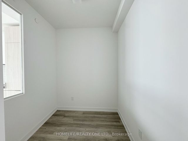 329 - 28 Eastern Ave