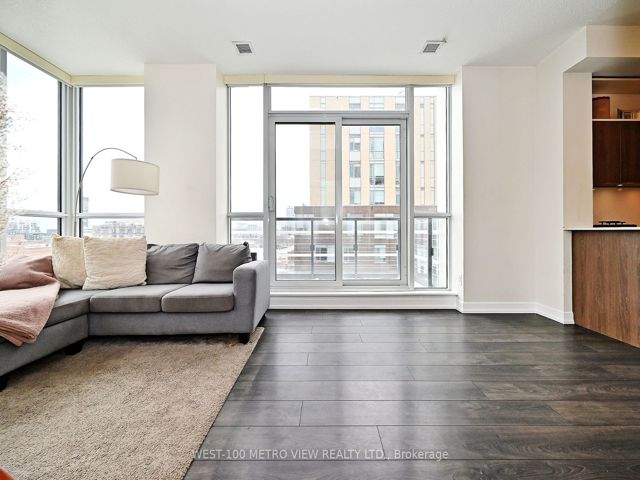 703 - 200 Sackville St