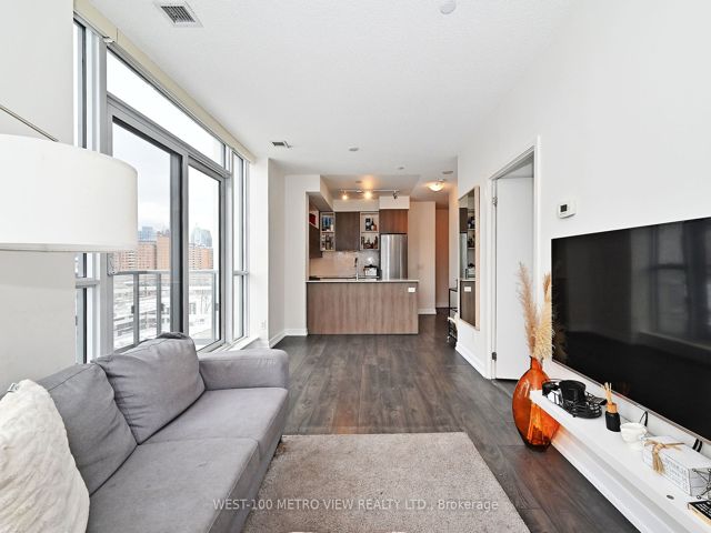 703 - 200 Sackville St
