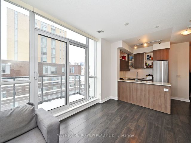 703 - 200 Sackville St