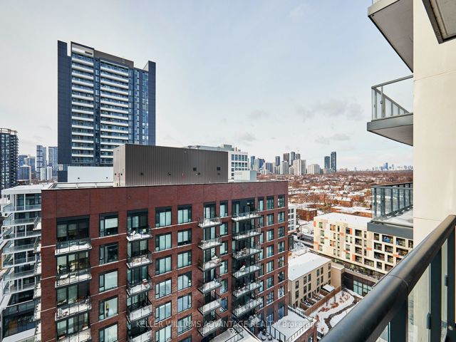 1304 - 130 River St