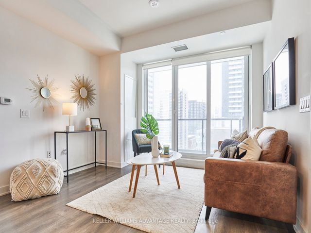 1304 - 130 River St