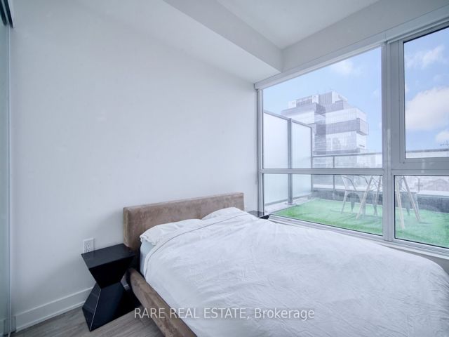 903 - 70 Princess St E