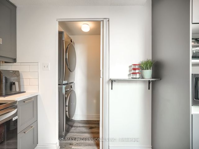 1205 - 3000 Bathurst St