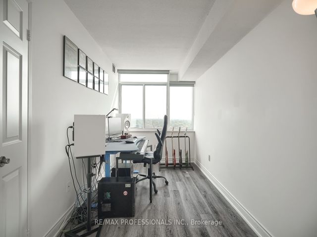 1205 - 3000 Bathurst St