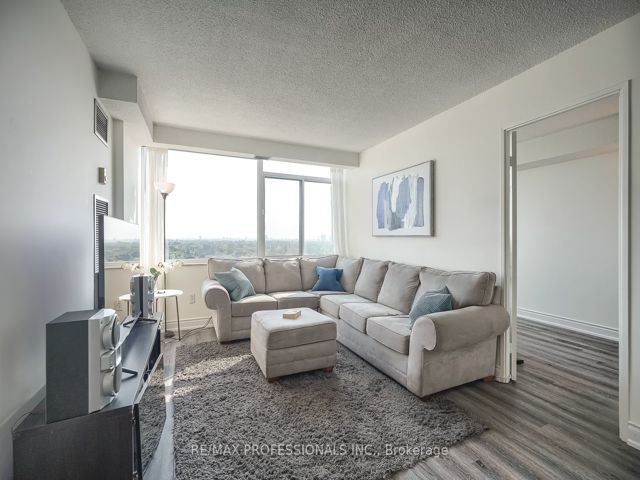 1205 - 3000 Bathurst St