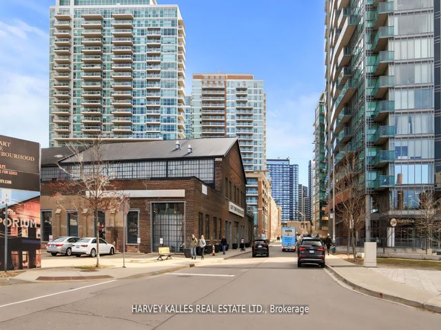 611 - 150 East Liberty St