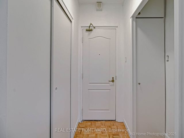 742 - 21 Dale Ave