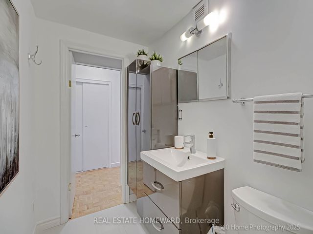 742 - 21 Dale Ave