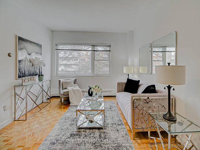 742 - 21 Dale Ave