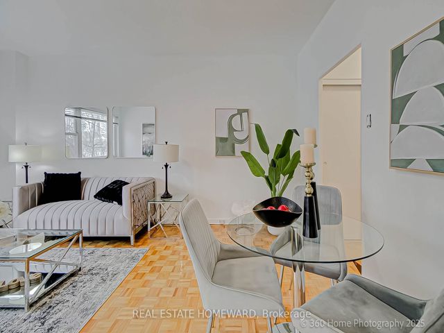 742 - 21 Dale Ave