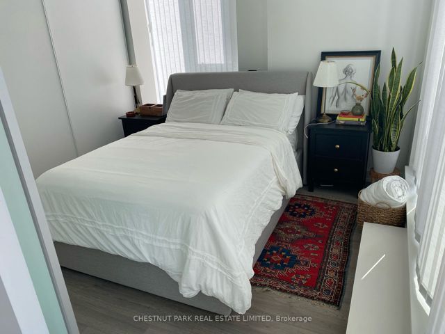 601 - 6 Parkwood Ave