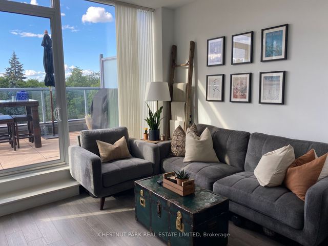 601 - 6 Parkwood Ave