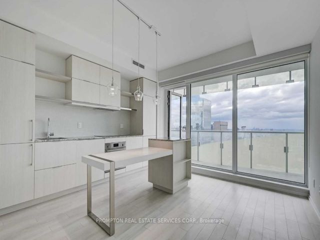 3511 - 197 Yonge St