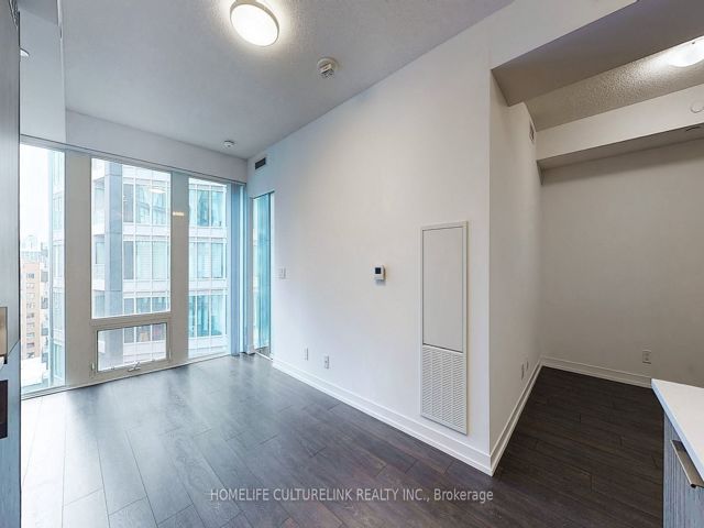 1117 - 60 Shuter St